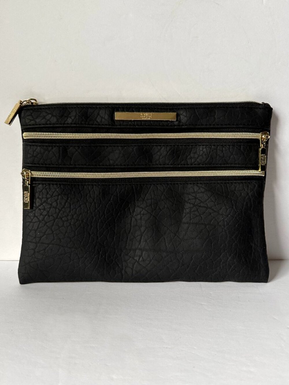Jones New York Signature Black Charging Pouch Clutch w/Power Bank Vintage NWOT